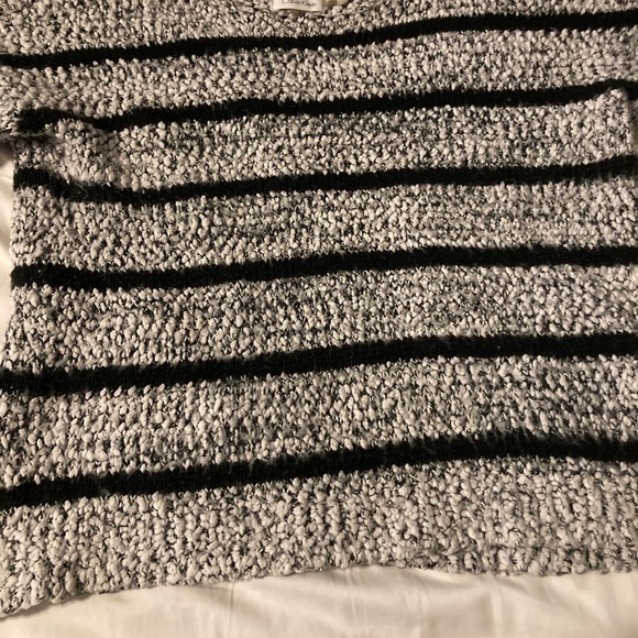 Calvin Kleen sweater!! - Picture 1 of 2